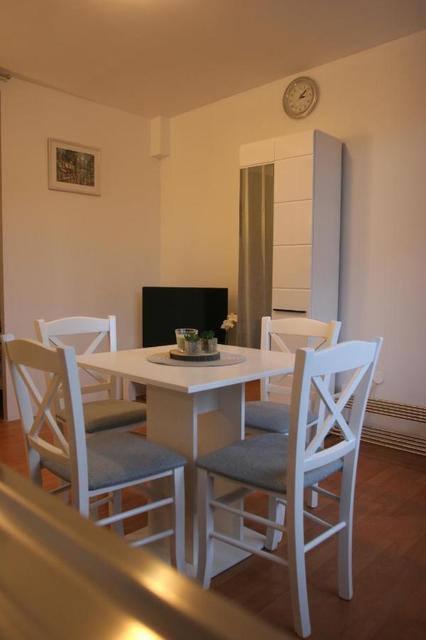 Studio Apartman Maria Čavle Buitenkant foto