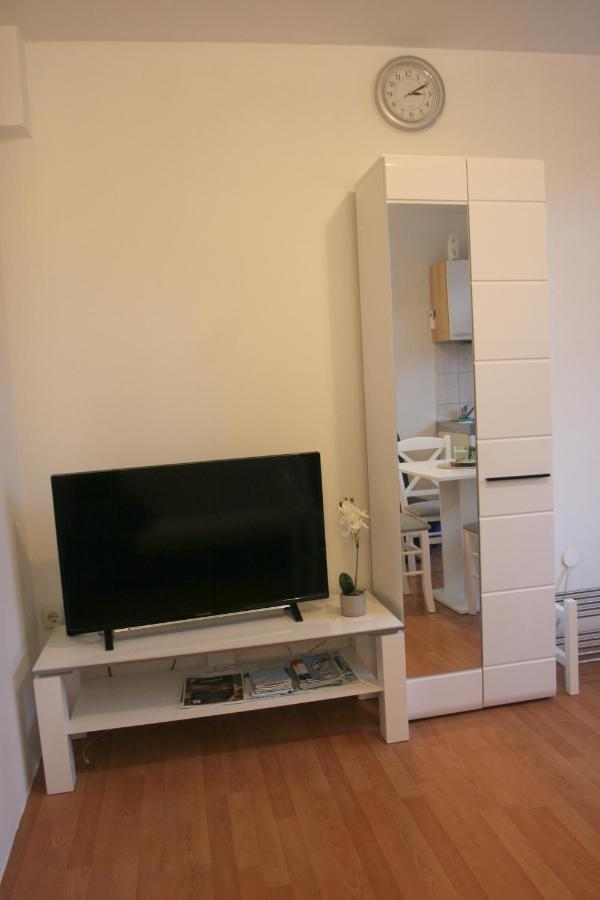Studio Apartman Maria Čavle Buitenkant foto